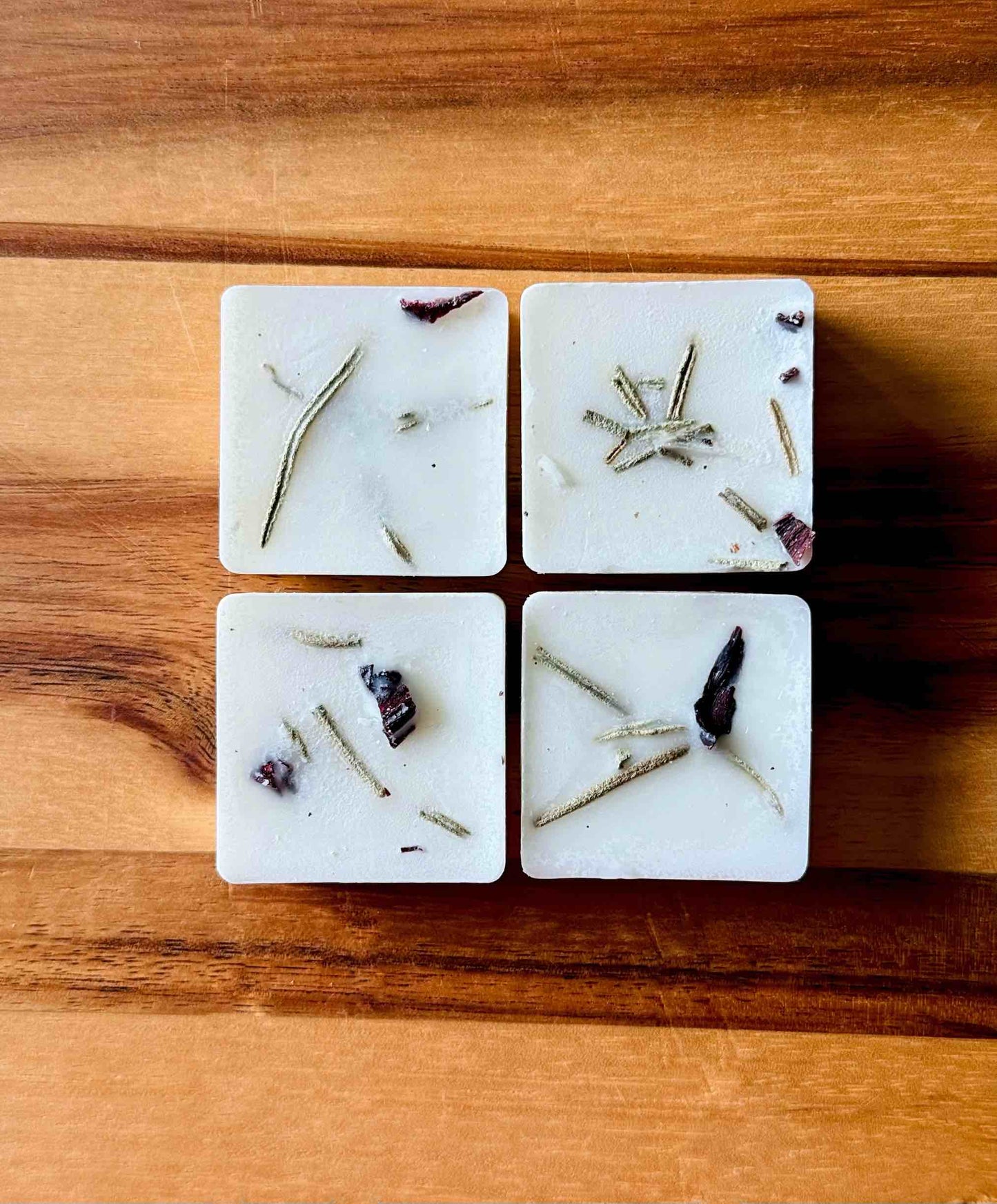 blueberry-and-blackcurrant-botanical-soy-wax-melt-blocks