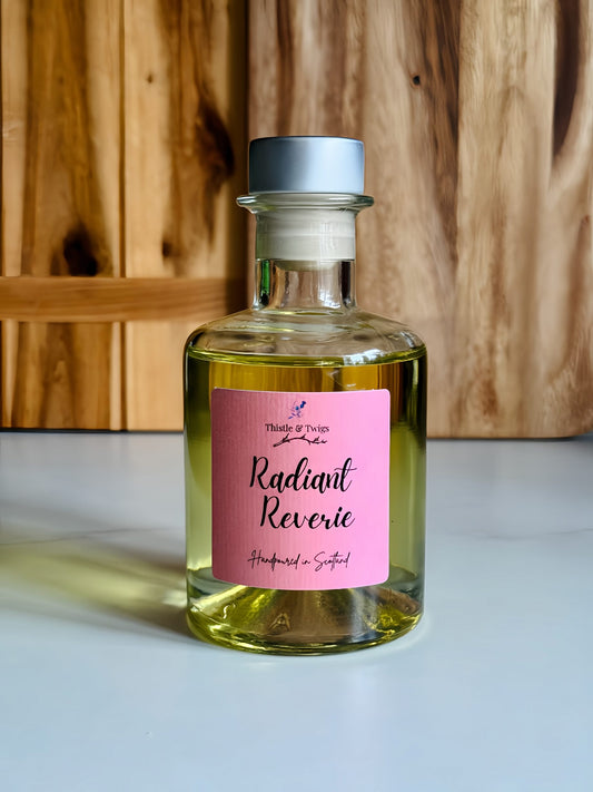 radiant-reverie-luxury-reed-diffuser-with-lid