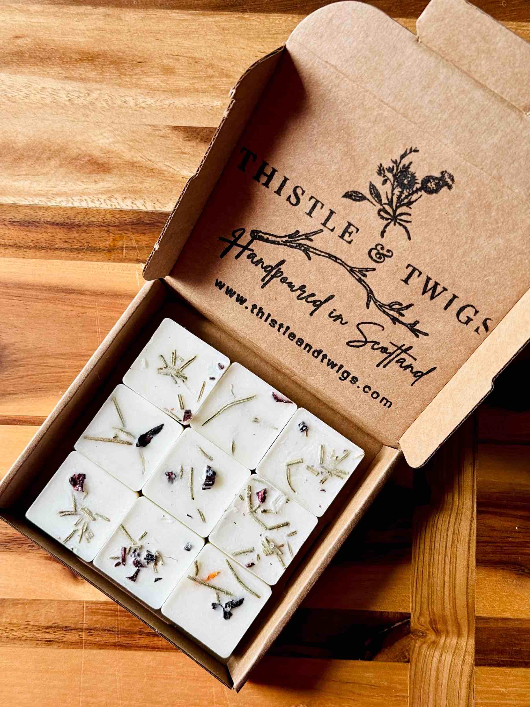 blueberry-and-blackcurrant-botanical-soy-wax-melt-box