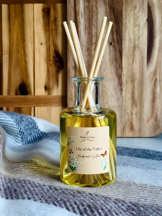 lily-of-the-valley-luxury-reed-diffuser-with-reeds